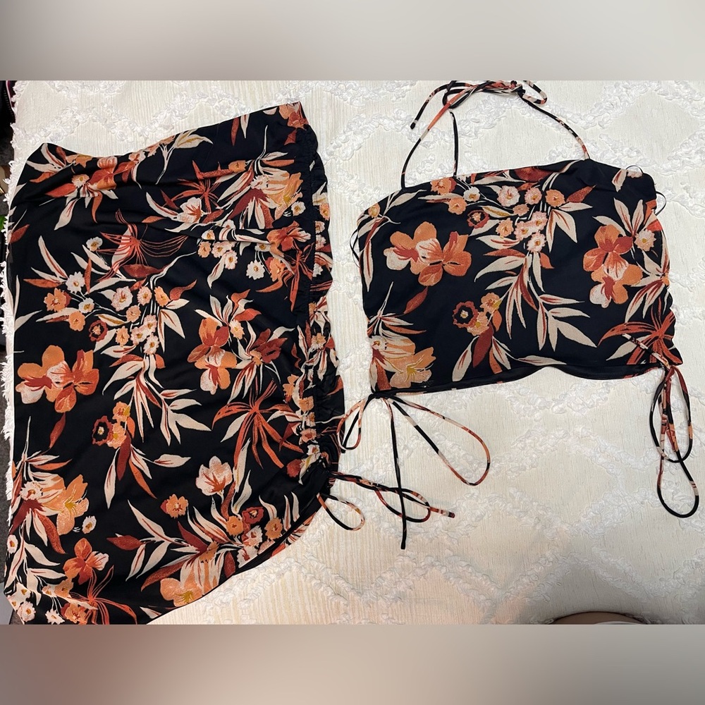 Leyden Black and Orange Floral Set